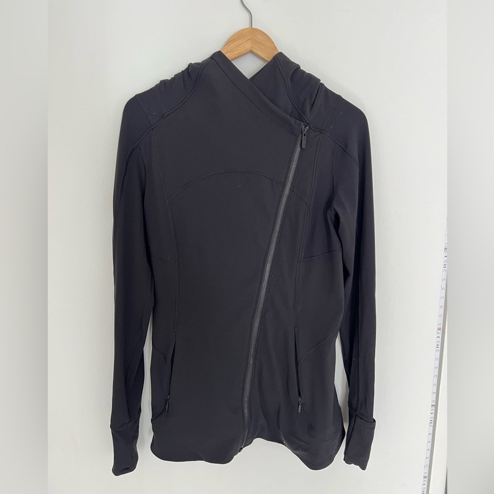 EUC Lululemon Lilac Zip Up Jacket with Hood Size 8